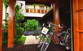 บูรพา บูทิก
